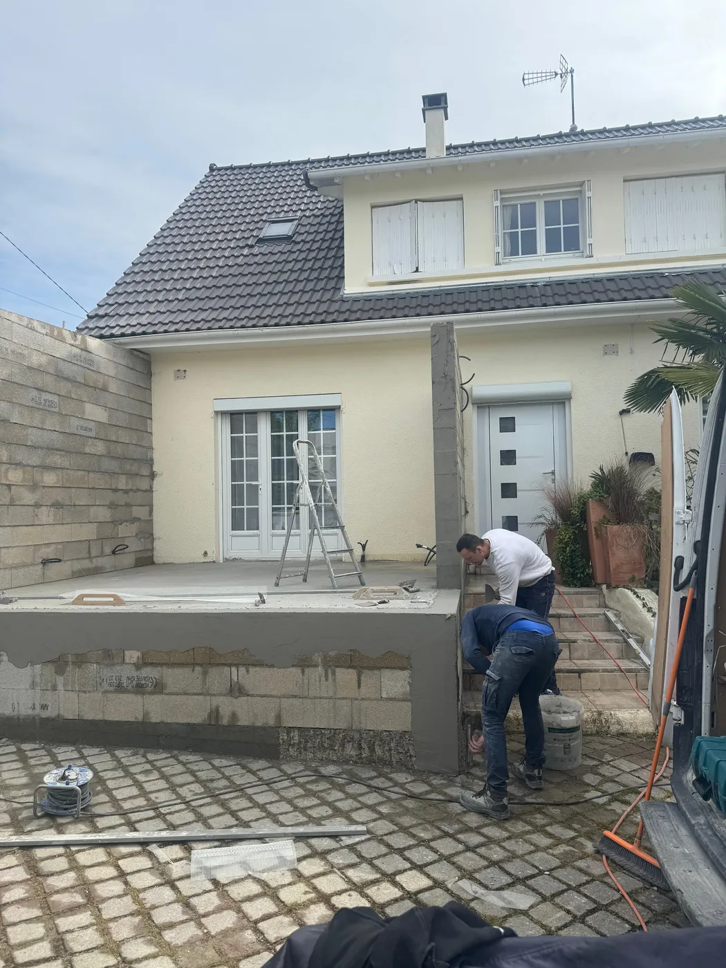 Extension et terrasse rénovées à Sainte-Geneviève-des-Bois